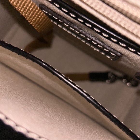 Dooney and bourke main image 7